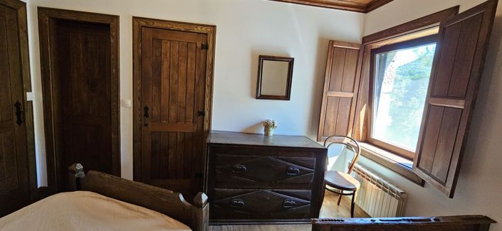 Image No.13-9 Bed Country House for sale