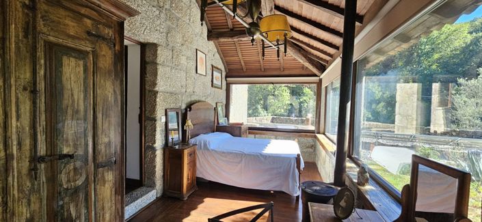 Image No.2-9 Bed Country House for sale