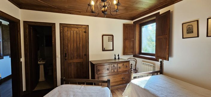 Image No.4-9 Bed Country House for sale