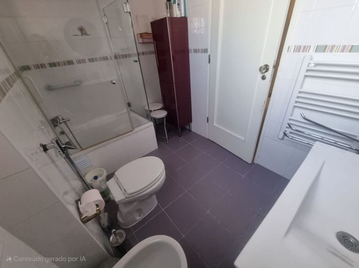 Image No.2-Appartement de 4 chambres à vendre à Lisbon