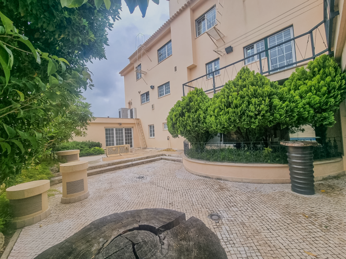 Image No.12-7 Bed House for sale