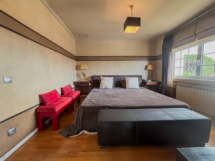 Image No.21-7 Bed House for sale