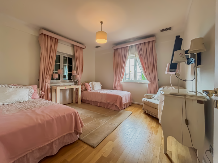 Image No.3-7 Bed House for sale