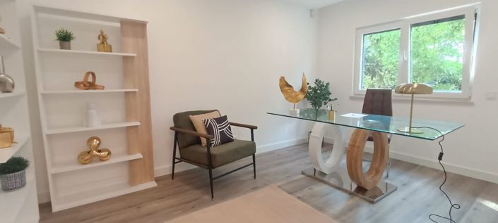 Image No.44-4 Bed House for sale