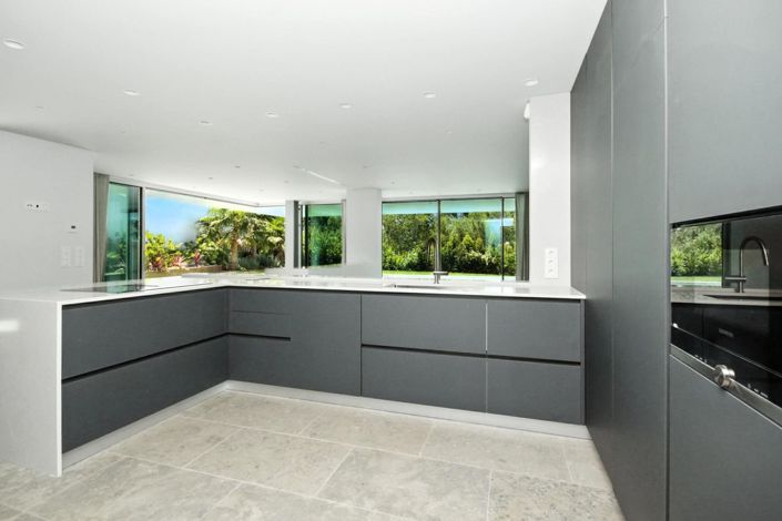 Image No.20-4 Bed House for sale