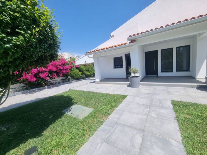 Image No.2-Maison de 4 chambres à vendre à Seixal