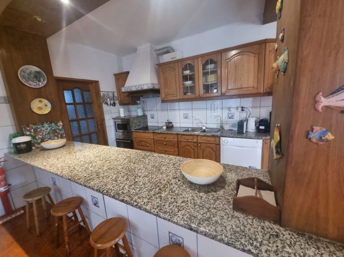 Image No.7-7 Bed House for sale