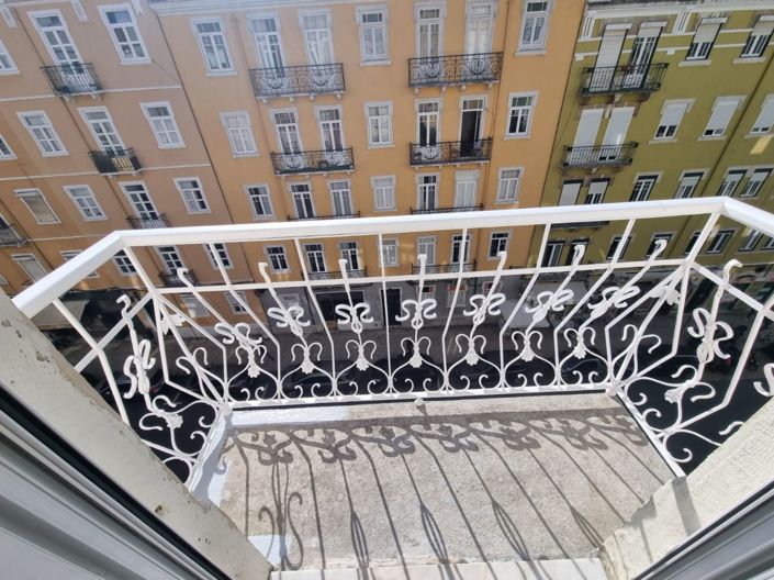 Image No.2-Appartement de 4 chambres à vendre à Lisbon