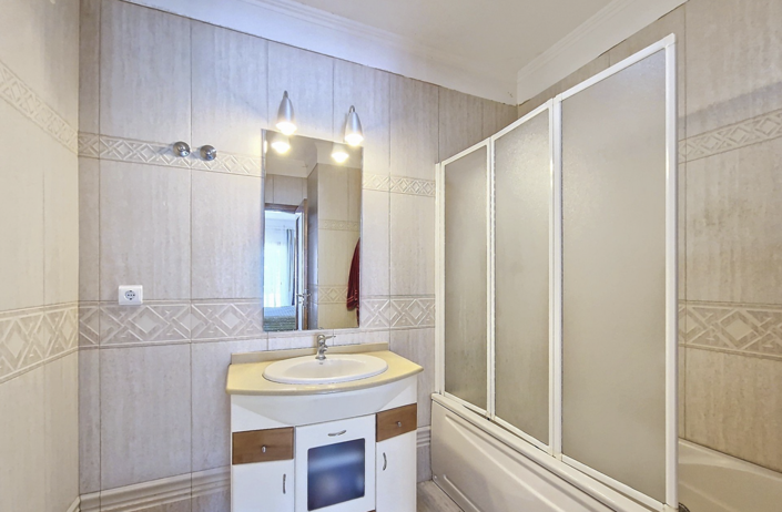 Image No.11-3 Bed Apartment for sale