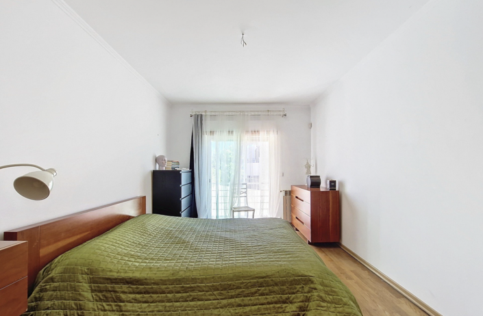 Image No.12-3 Bed Apartment for sale