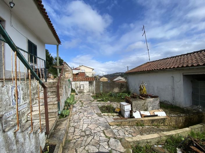 Image No.5-2 Bed House for sale