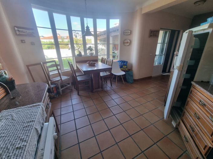 Image No.11-6 Bed House for sale