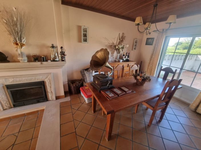 Image No.12-6 Bed House for sale