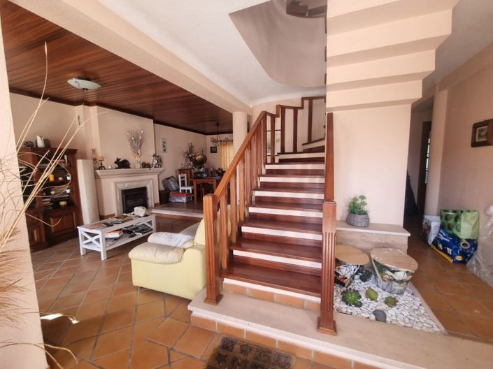 Image No.15-6 Bed House for sale