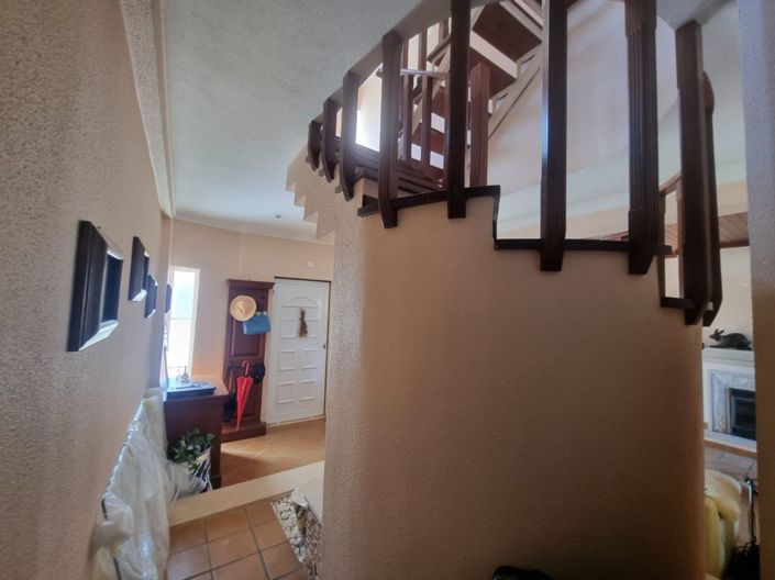 Image No.2-6 Bed House for sale