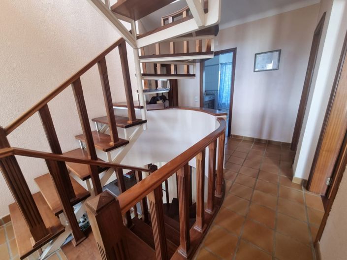 Image No.25-6 Bed House for sale