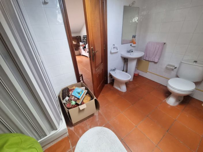 Image No.32-6 Bed House for sale