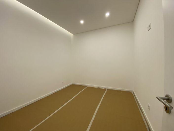 Image No.16-4 Bed Apartment for sale