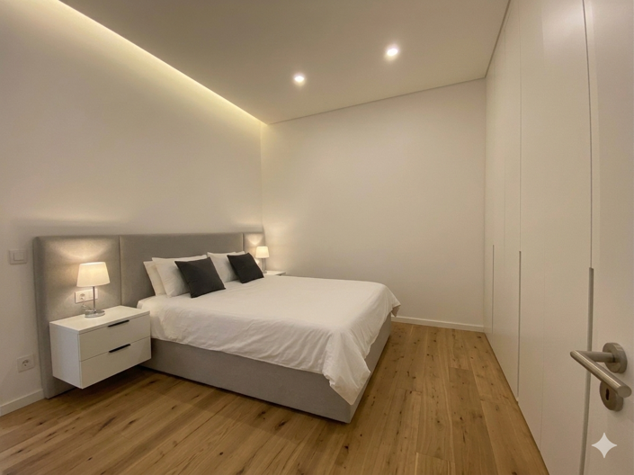 Image No.17-4 Bed Apartment for sale