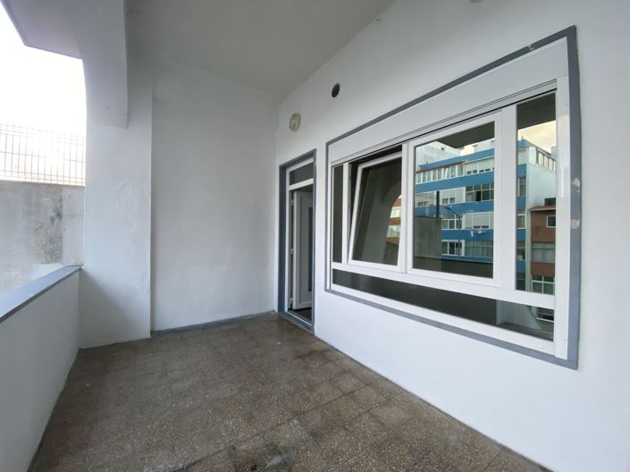 Image No.17-4 Bed Apartment for sale