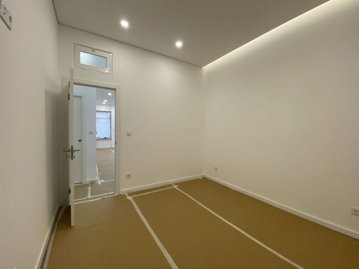 Image No.18-4 Bed Apartment for sale