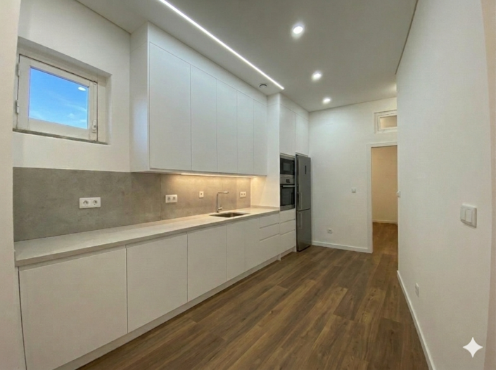 Image No.3-4 Bed Apartment for sale