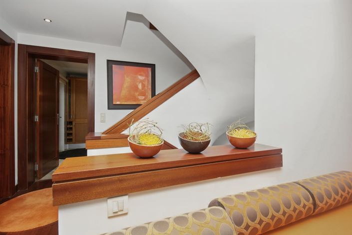 Image No.10-3 Bed House for sale