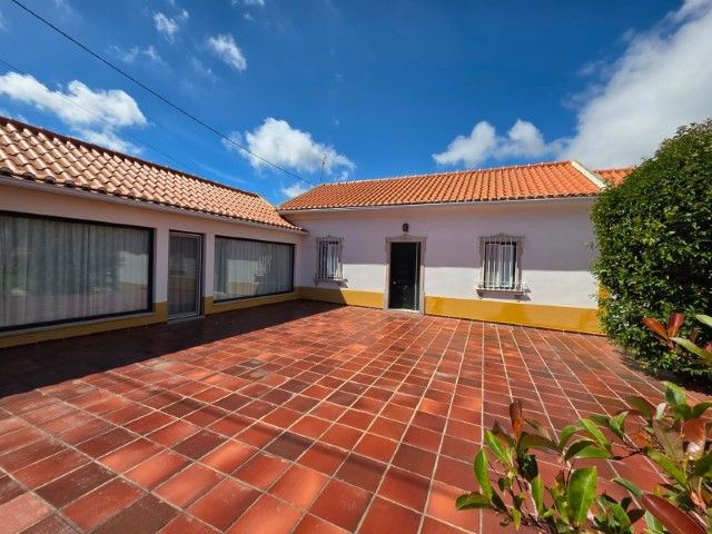 Image No.25-2 Bed House for sale