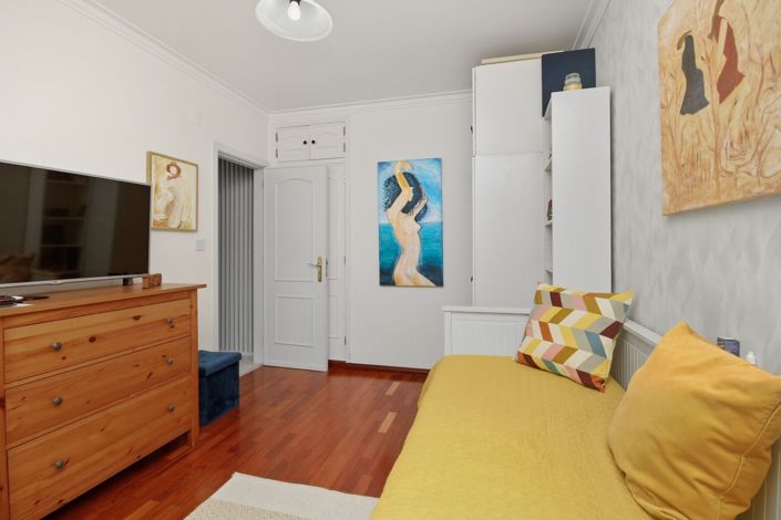 Image No.13-2 Bed Apartment for sale