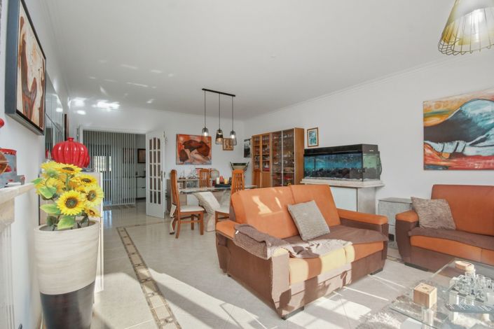 Image No.22-2 Bed Apartment for sale