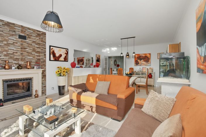 Image No.23-2 Bed Apartment for sale