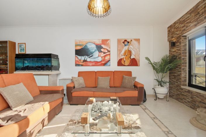 Image No.25-2 Bed Apartment for sale