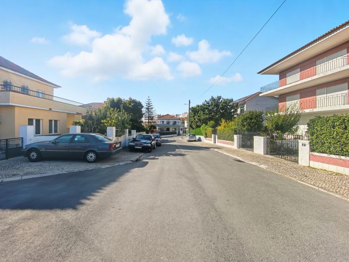 Image No.10-5 Bed House for sale