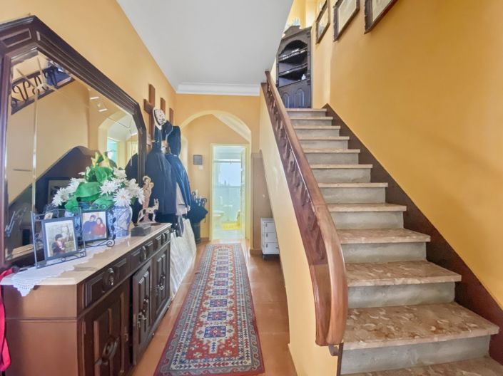 Image No.16-5 Bed House for sale