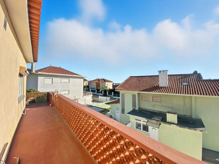 Image No.27-5 Bed House for sale