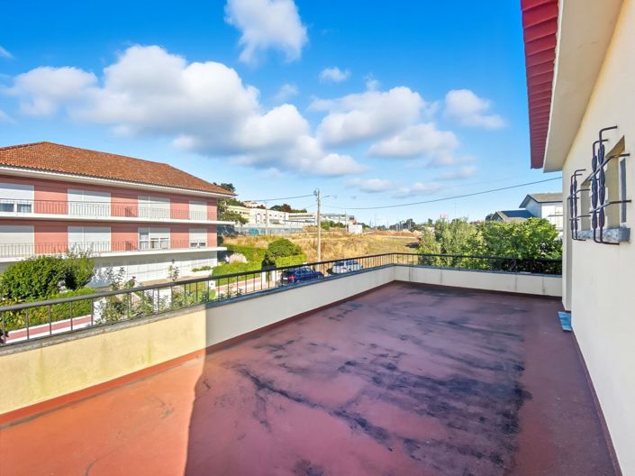 Image No.30-5 Bed House for sale