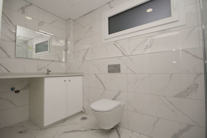 Image No.20-4 Bed House for sale