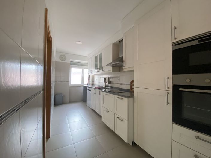 Image No.10-3 Bed Apartment for sale