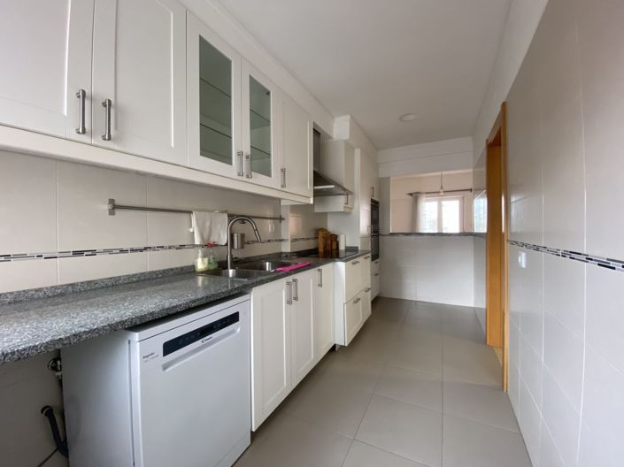 Image No.11-3 Bed Apartment for sale