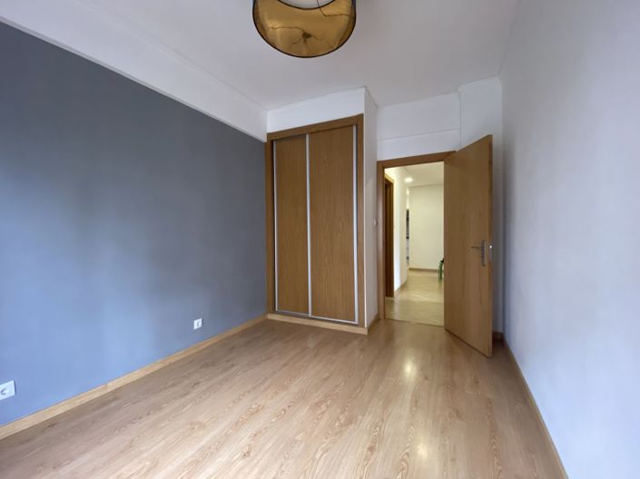 Image No.20-3 Bed Apartment for sale