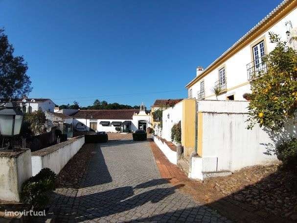 Image No.3-Commercial de 10 chambres à vendre à Tomar