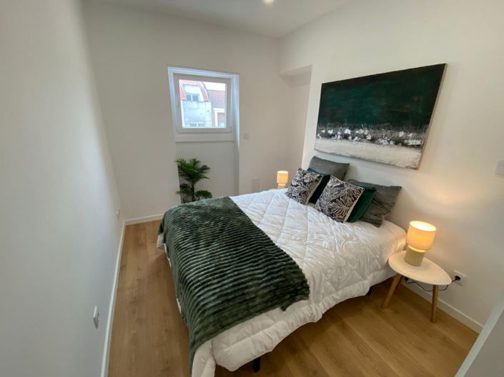 Image No.10-3 Bed Apartment for sale