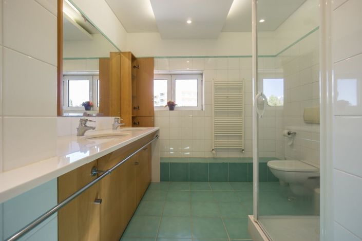 Image No.23-7 Bed House for sale