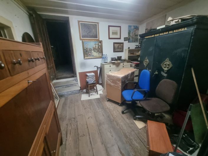 Image No.30-Commercial for sale