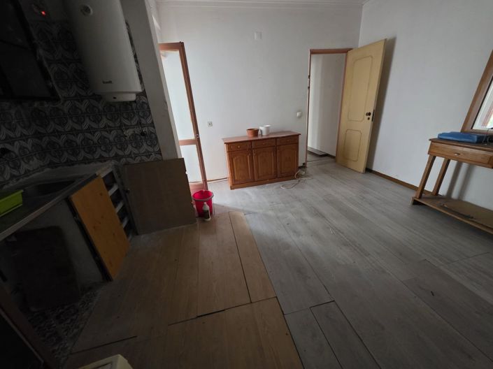 Image No.10-1 Bed Apartment for sale