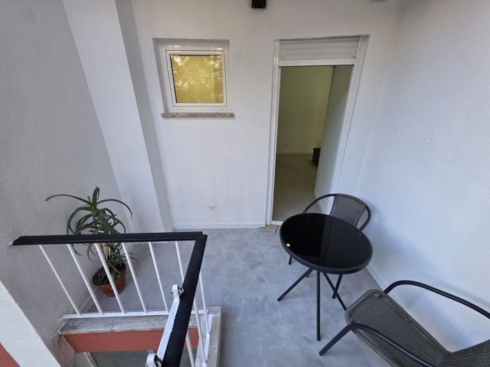 Image No.10-1 Bed Apartment for sale