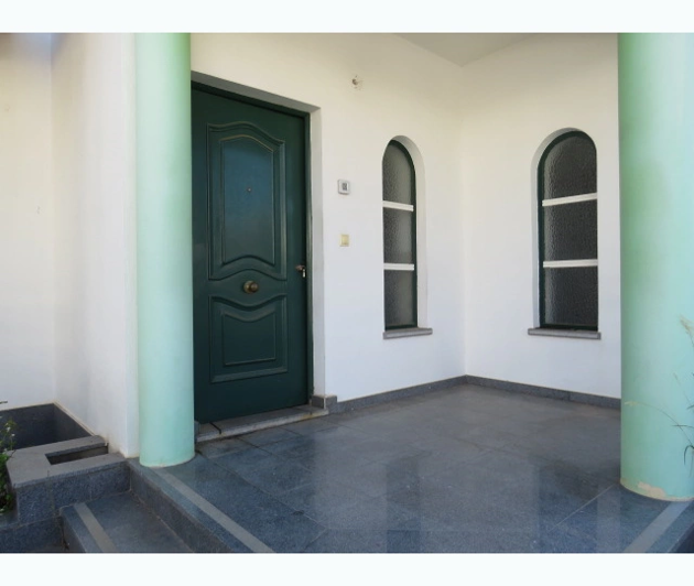 Image No.10-2 Bed House for sale