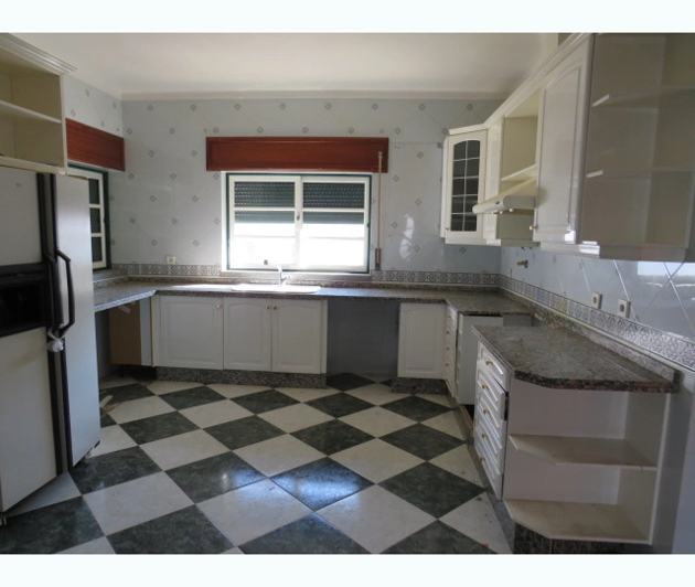 Image No.4-2 Bed House for sale