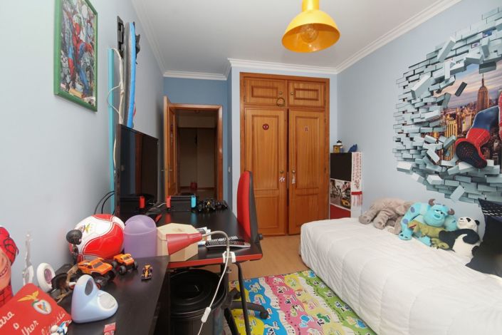 Image No.17-2 Bed Apartment for sale