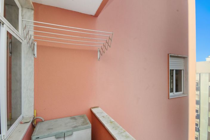 Image No.26-2 Bed Apartment for sale